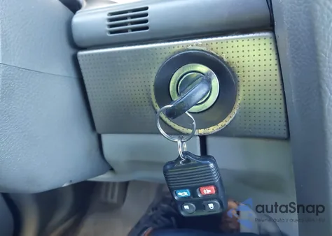 2004 Ford Thunderbird z USA, uszkodzony, nr VIN 1FAHP63A64Y108738